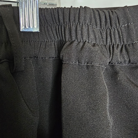 NWT Intempo utility shorts - Picture 7 of 9